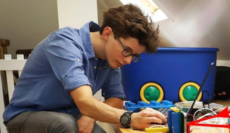 Leiden Student Journal: A lab at home
